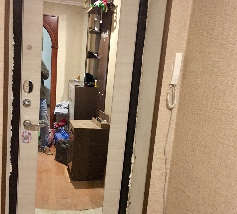 Спартак с зеркалом дверь АСД со стороны квартиры
